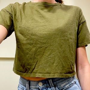 Green crop tshirt